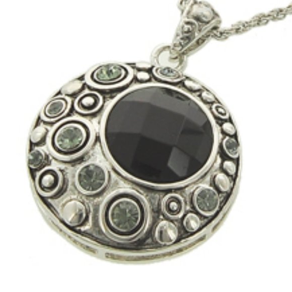 SILVER TONE PENDANT NECKLACE & CLIP ON EARRINGS - Picture 3 of 3